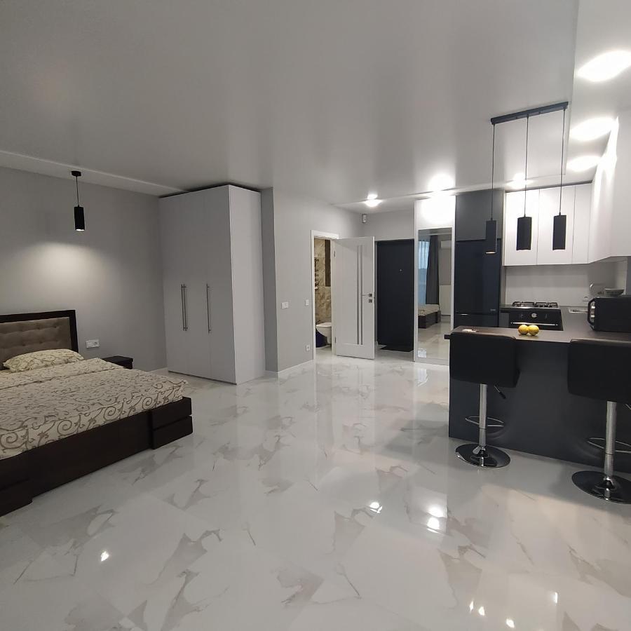 Vip Apartment Near Center Lemberg Exterior foto