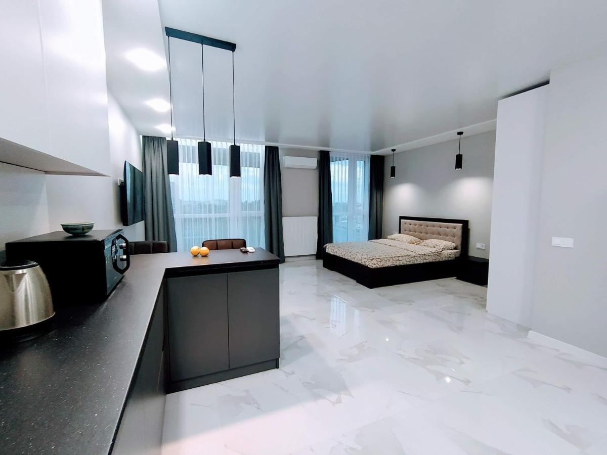 Vip Apartment Near Center Lemberg Exterior foto