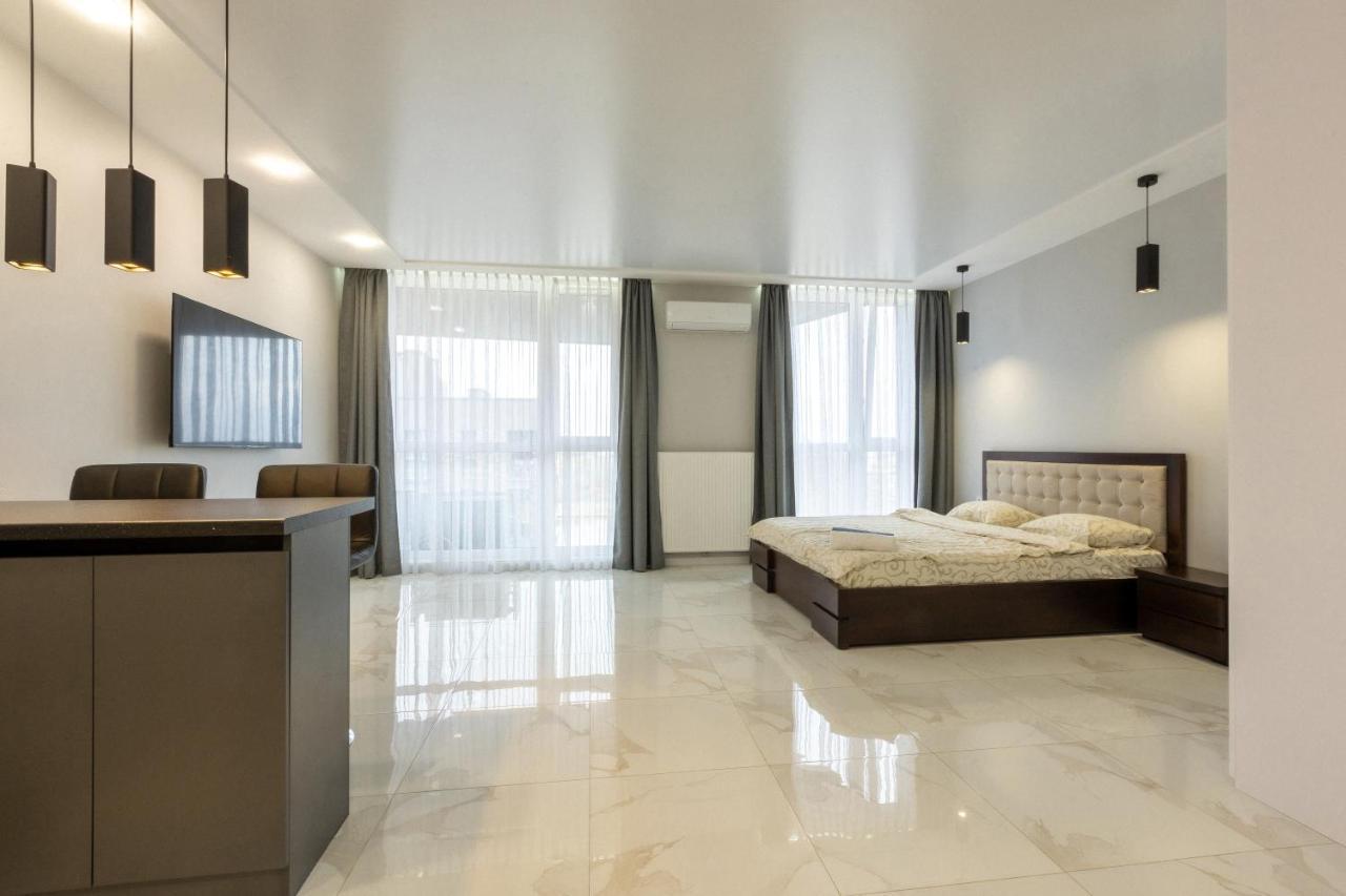 Vip Apartment Near Center Lemberg Exterior foto